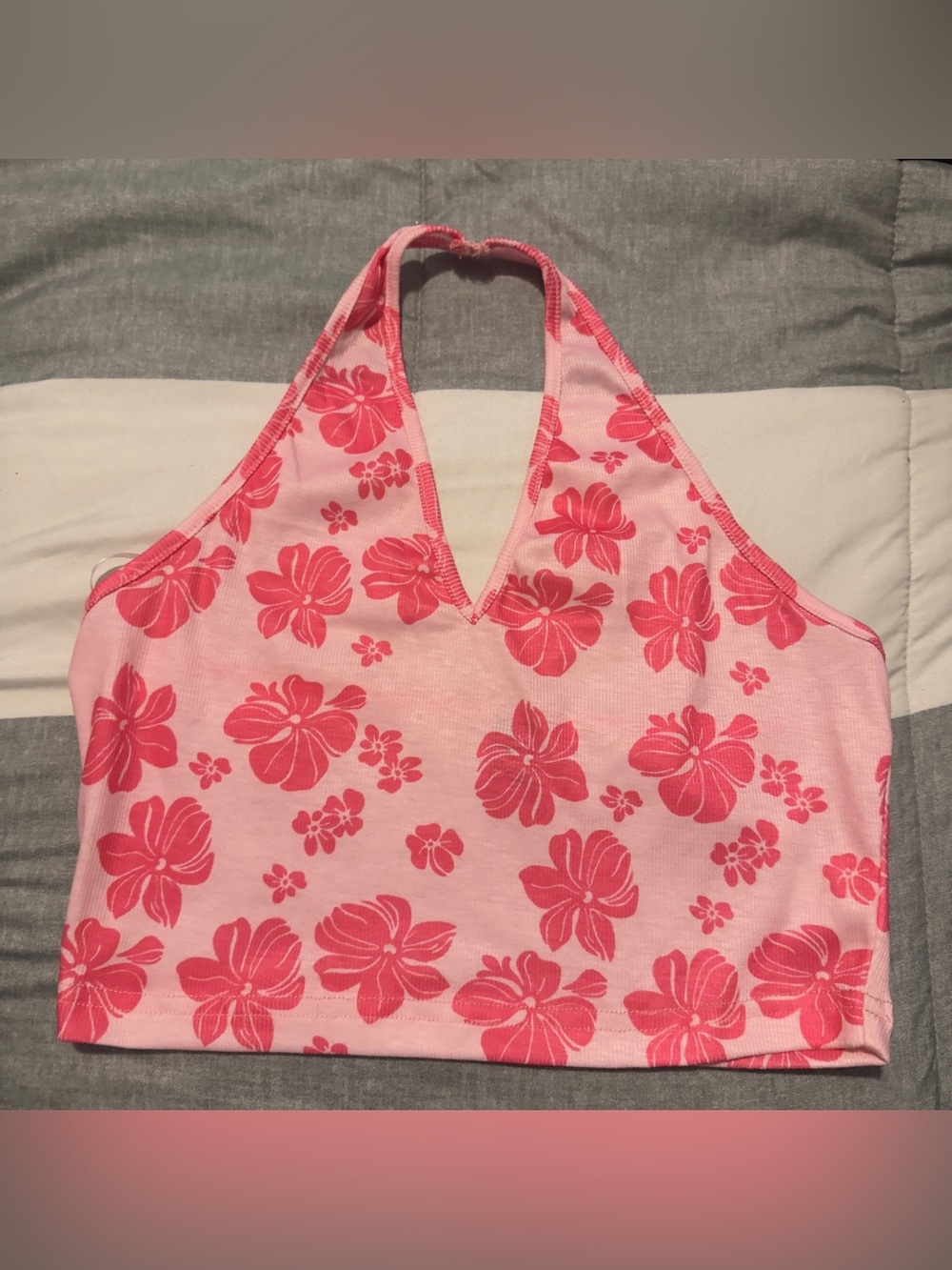 SHEIN Pink Floral Halter Crop Tank